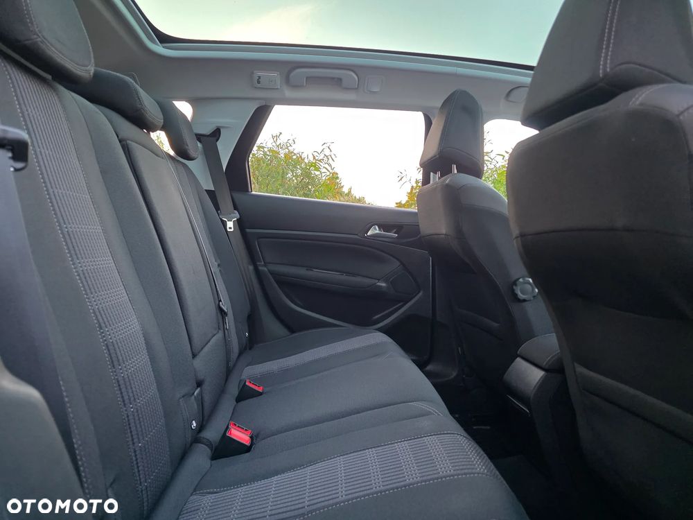 Peugeot 308 1.6 BlueHDi Allure S&S - 29