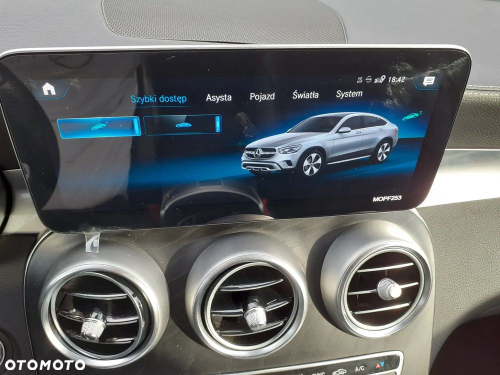 Mercedes-Benz GLC 300 d 4Matic 9G-TRONIC AMG Line - 31