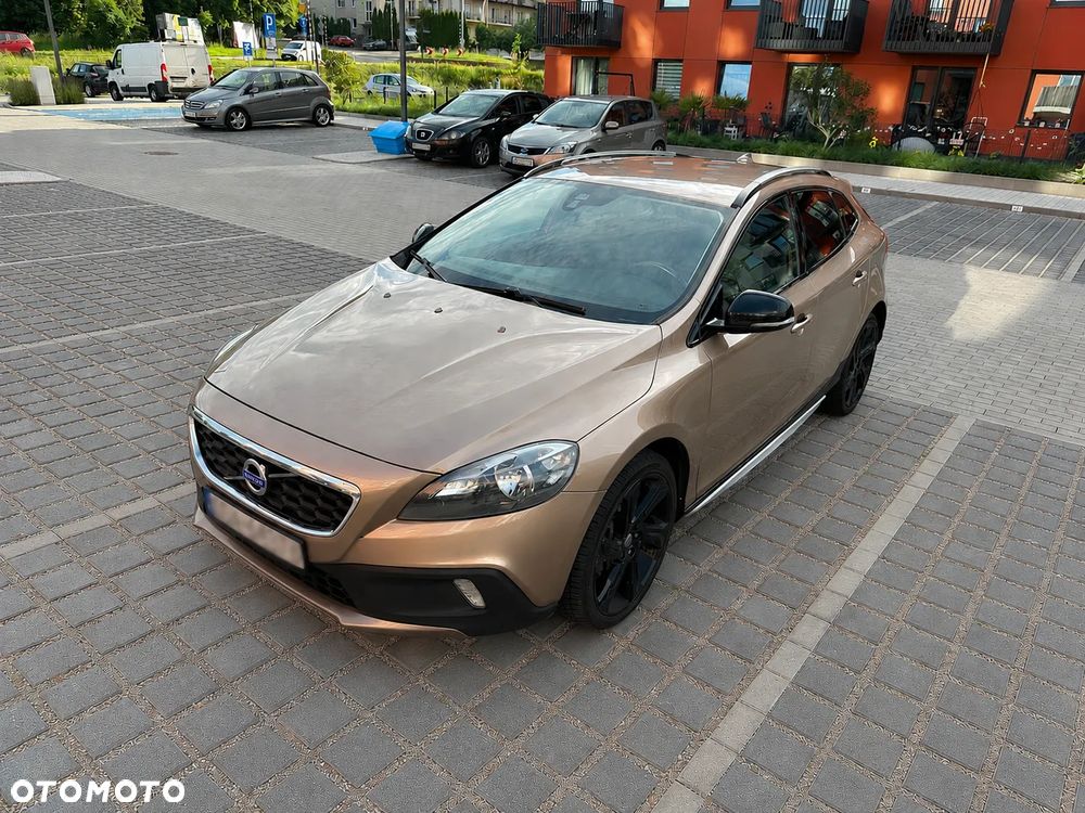 Volvo V40 Cross Country D3 Momentum - 1