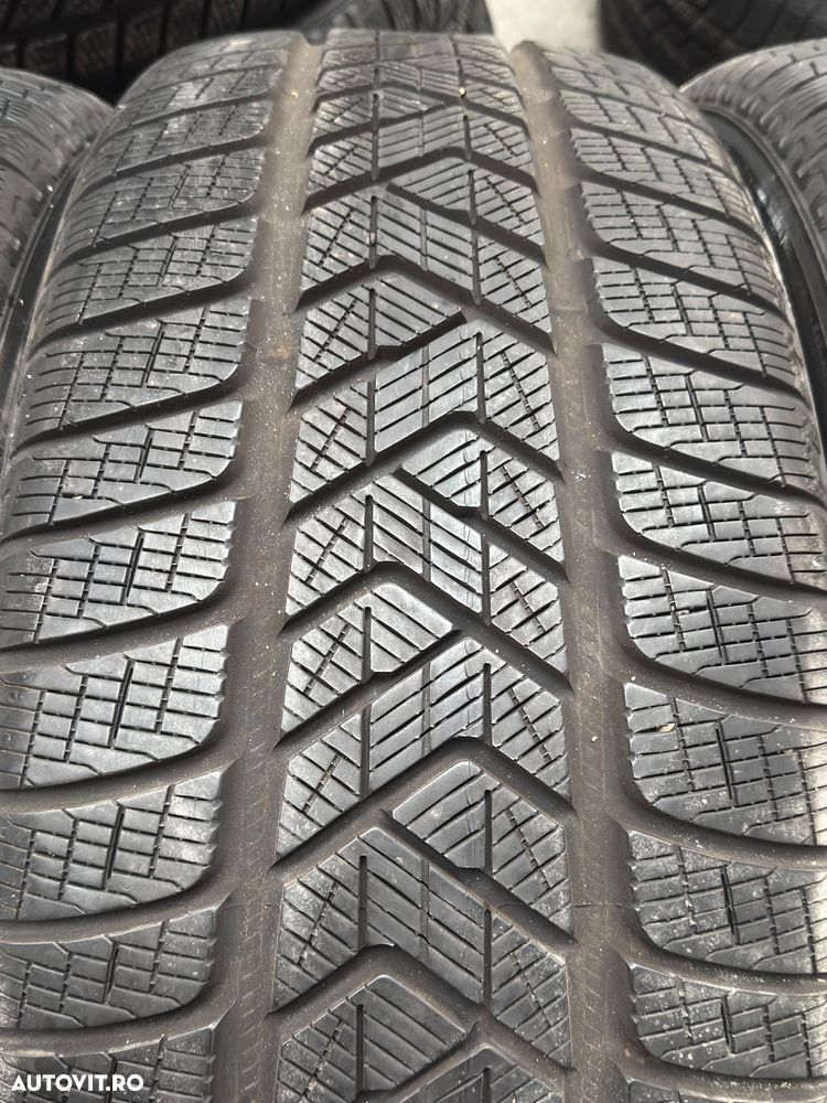 Vând 4 anvelope 255/55/20 Pirelli de iarnă ca noi - 4