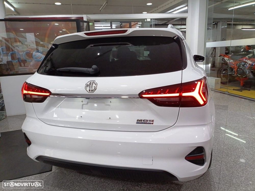 MG MG5 5 Standard Comfort - 13