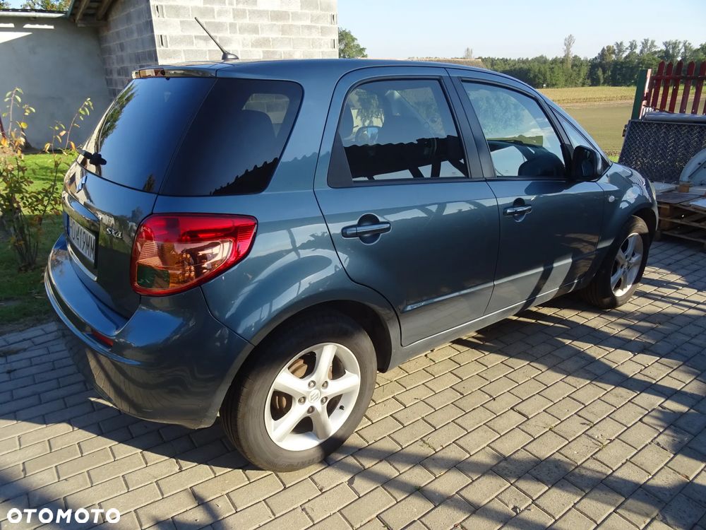 Suzuki SX4 1.6 GLX / Comfort - 4