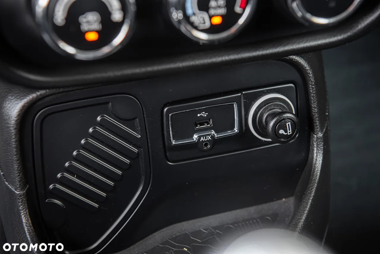 Jeep Renegade 1.4 MultiAir Limited FWD S&S - 28