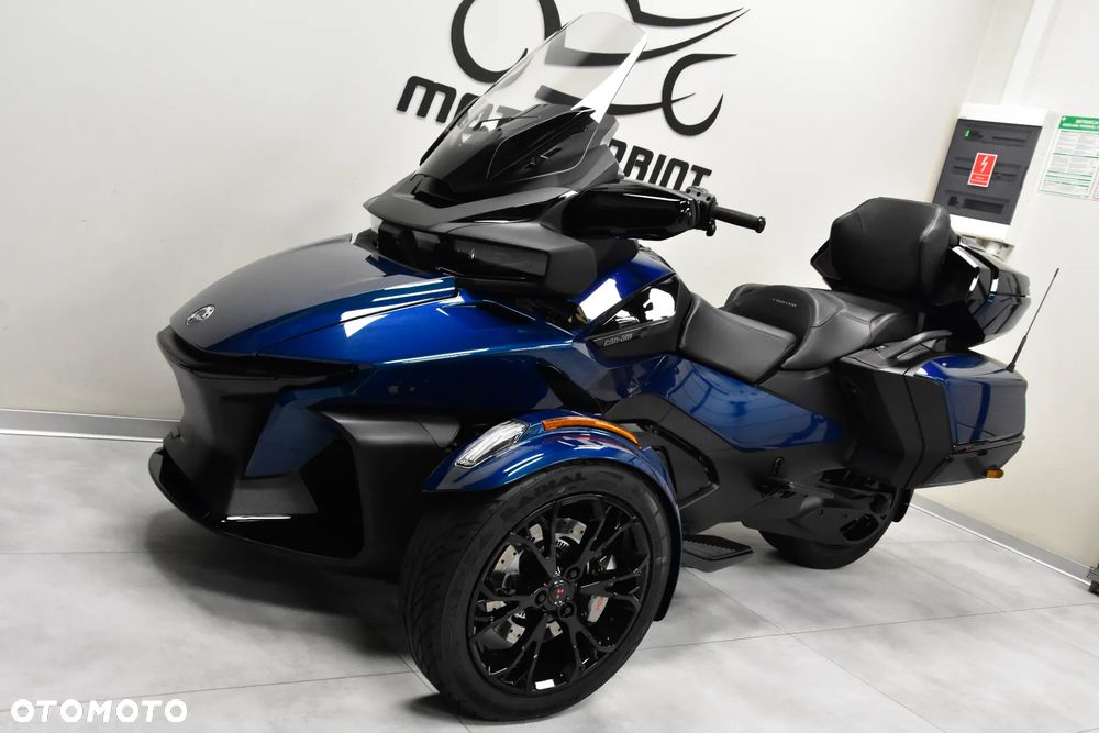 Can-Am Spyder - 9