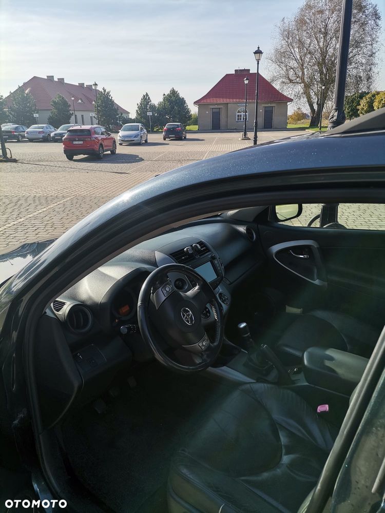 Toyota RAV4 2.2 D-4D X - 14