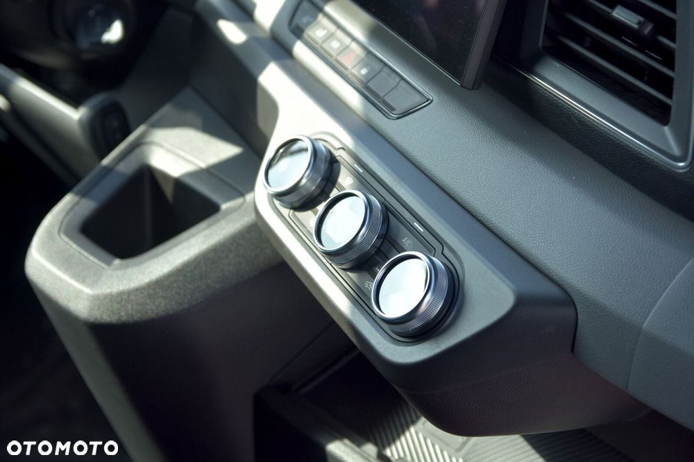 Renault Master 2.0 170KM Zabudowa 9EP Międzynarodówka Kurnik Winda BAR - 22