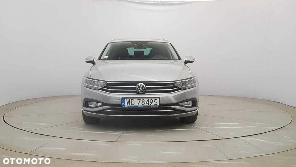 Volkswagen Passat - 2