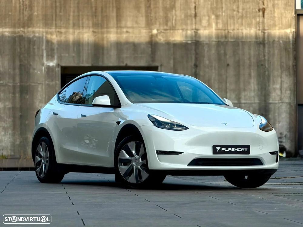 Tesla Model Y Long Range Dual Motor AWD - 3