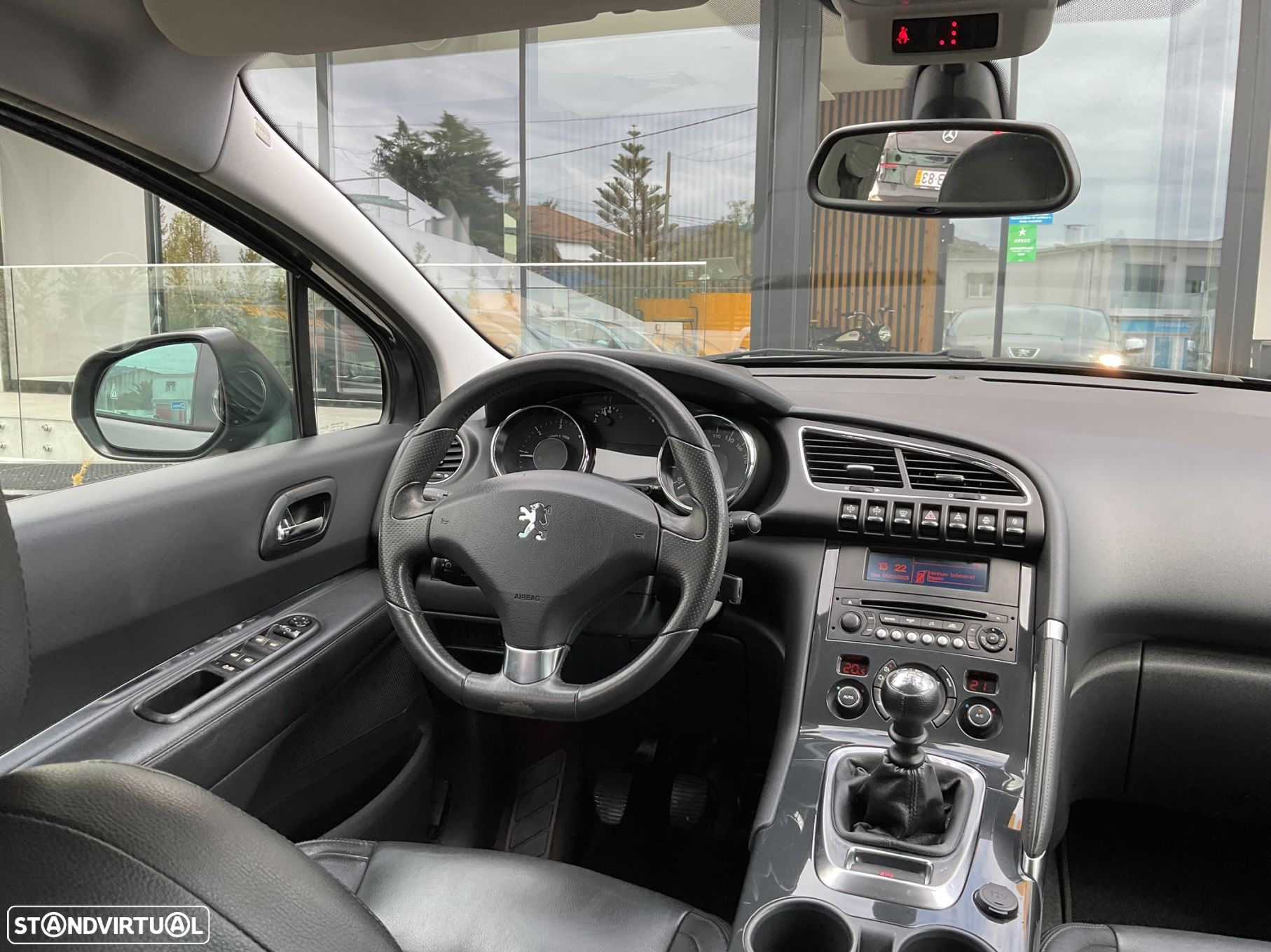 Peugeot 3008 1.6 HDi Executive - 28