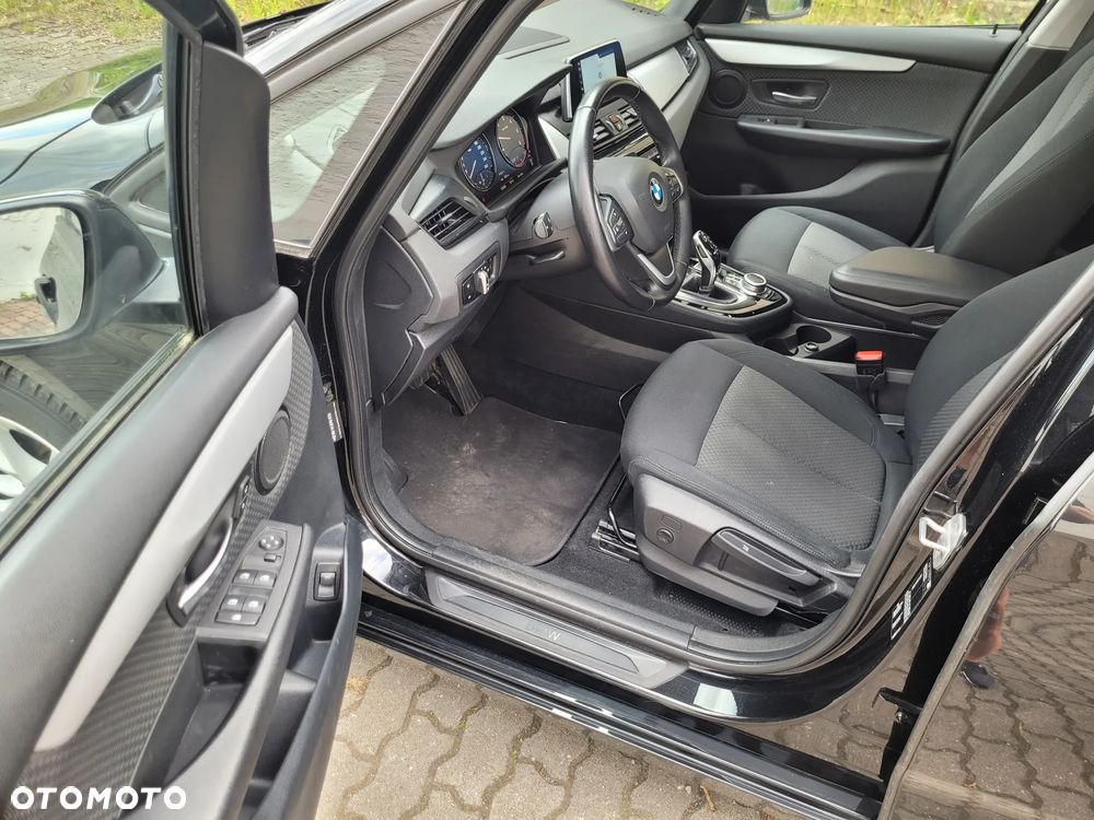 BMW Seria 2 218d - 20