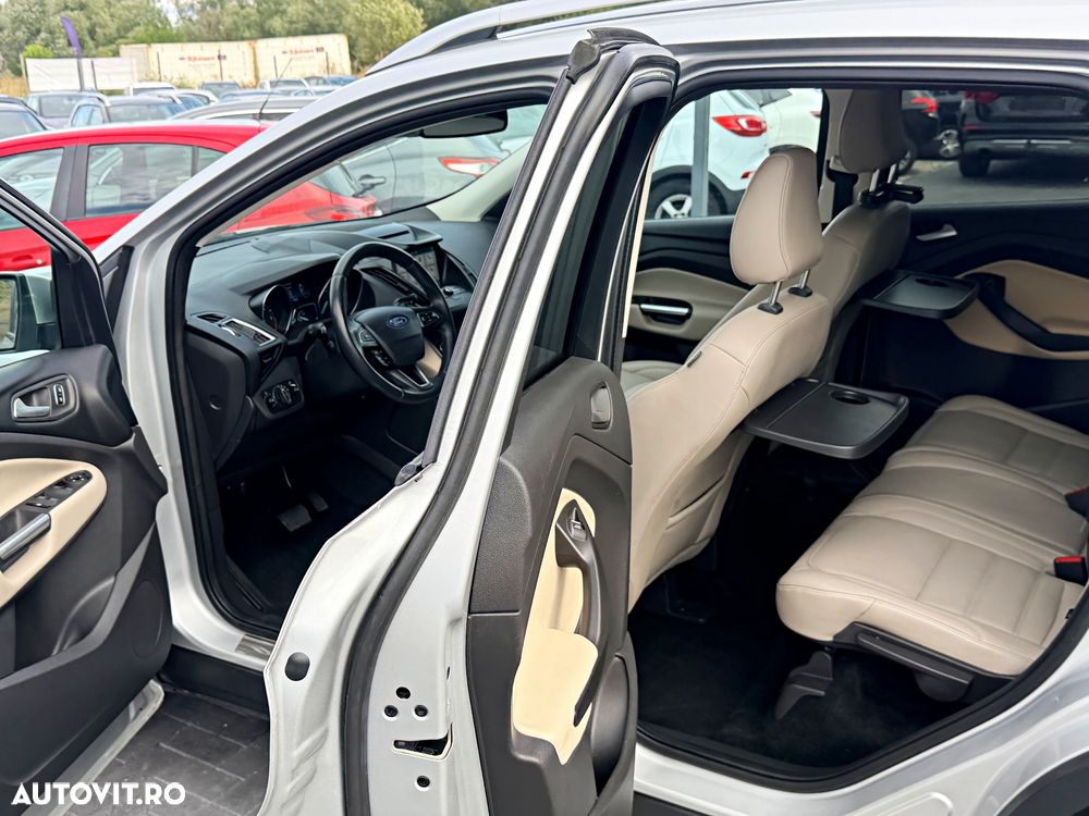 Ford Kuga - 16
