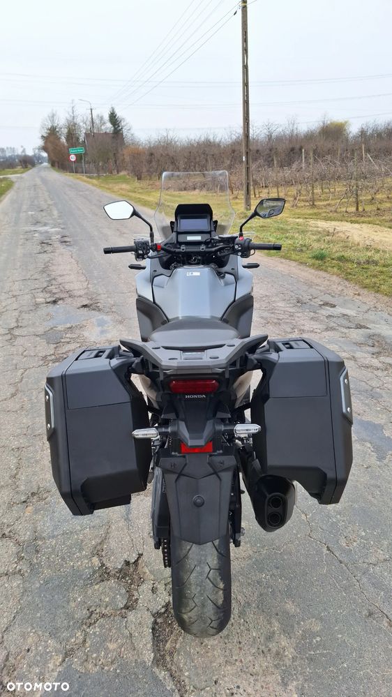 Honda NT - 17