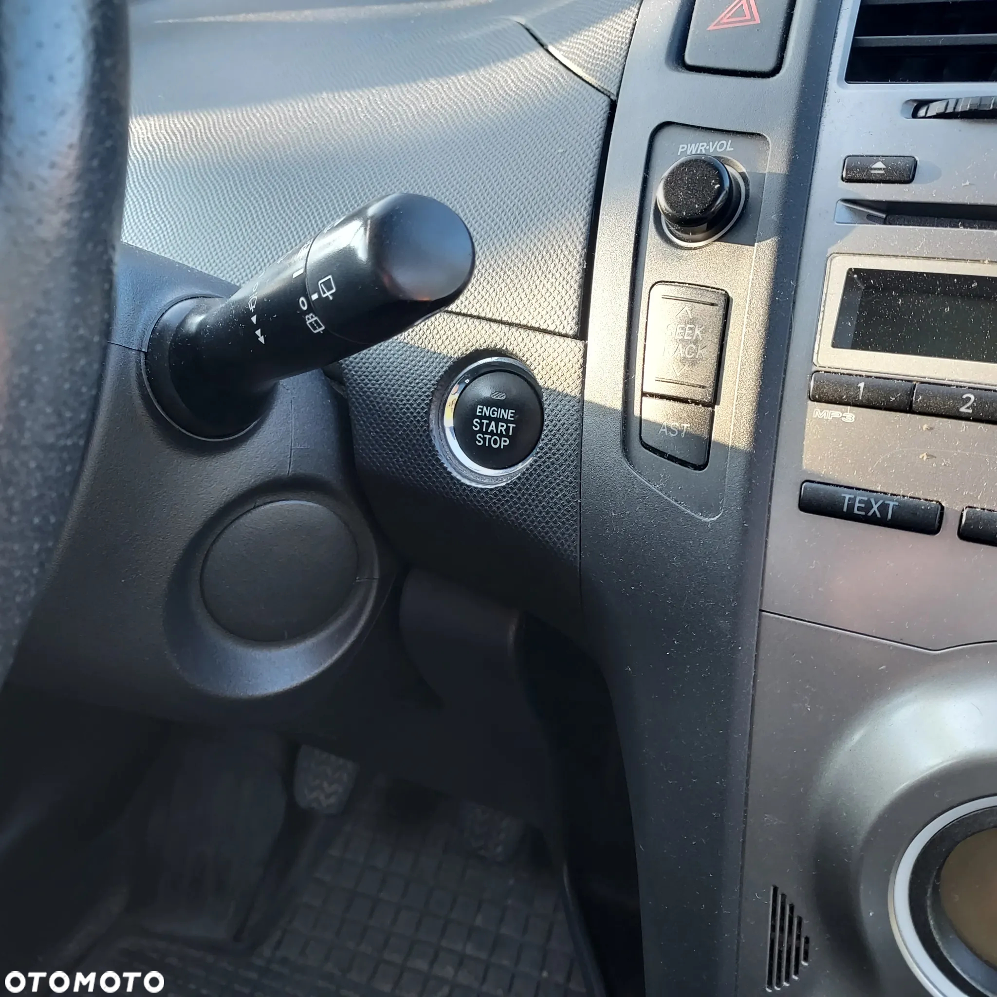 Toyota Yaris 1.33 Premium - 5