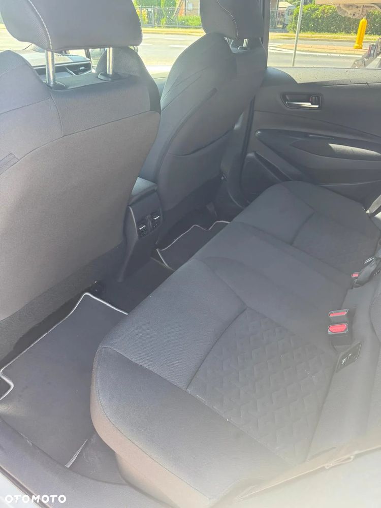 Toyota Corolla - 10