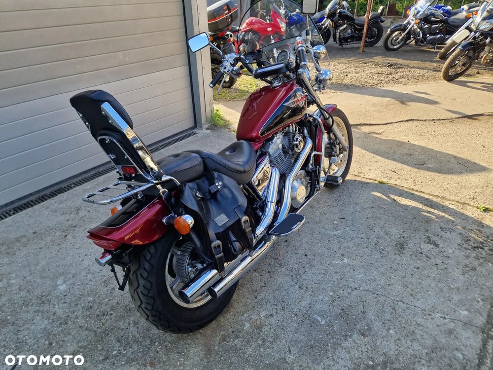 Honda VT - 9