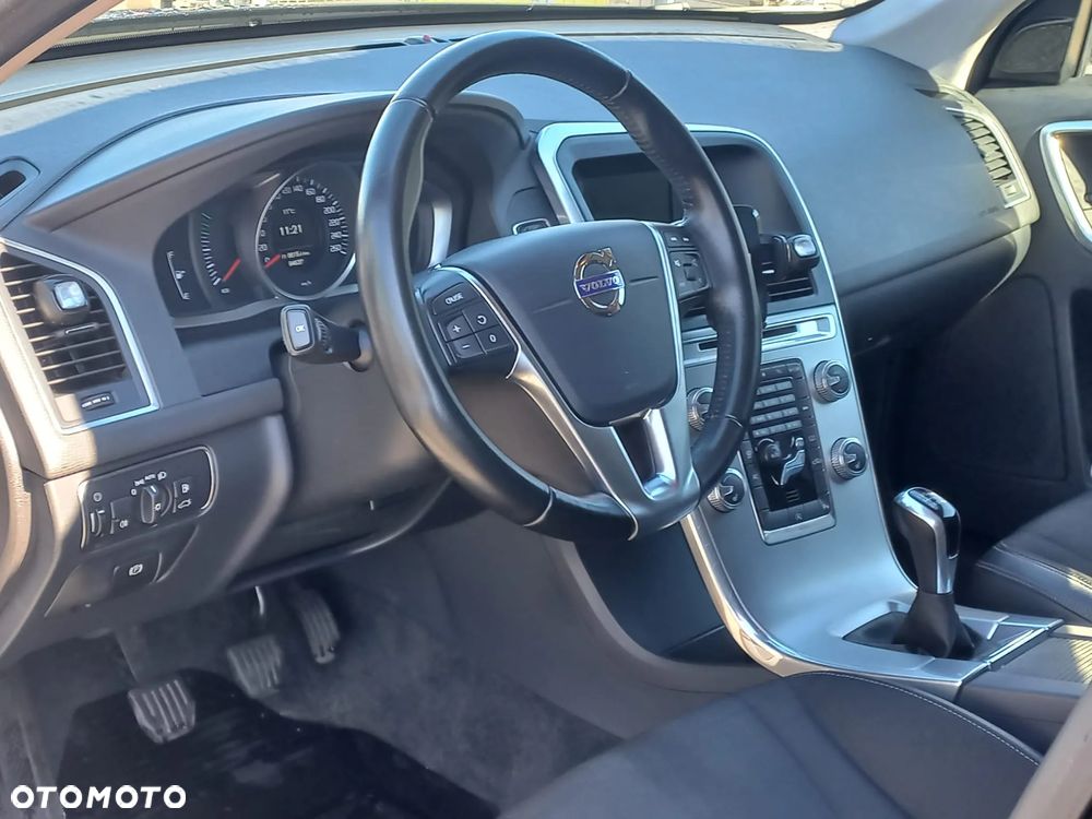 Volvo XC 60 D3 Momentum - 7