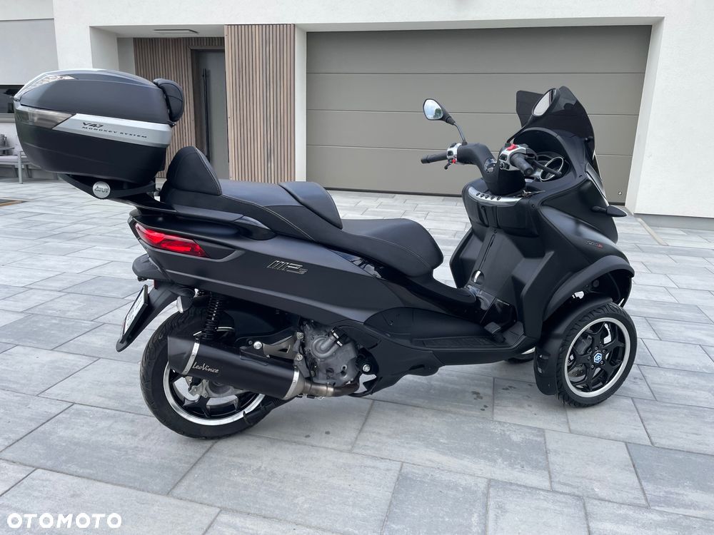 Piaggio MP-3 - 12