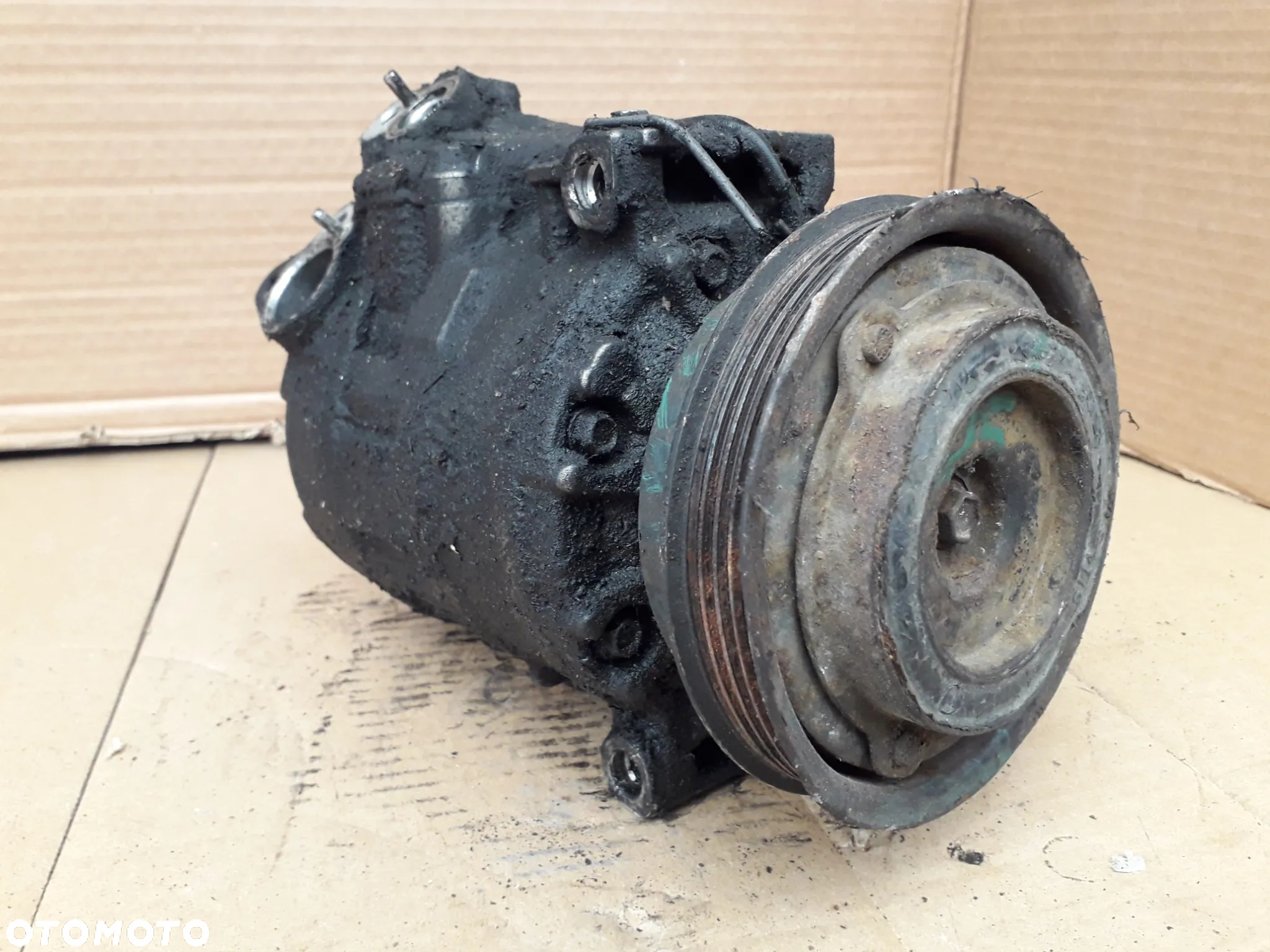 Sprężarka  Klimatyzacji 8D0260808 W PASSAT B5 1.9TDI - 3