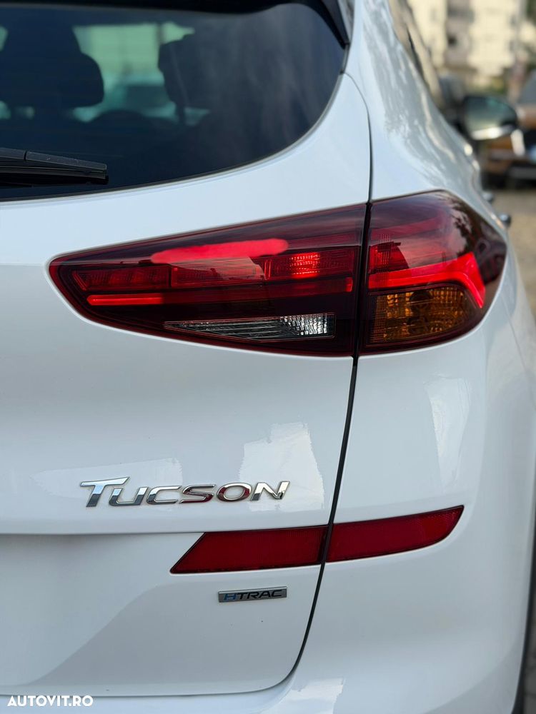 Hyundai Tucson 2.0 CRDI 4WD Automatik Premium - 7