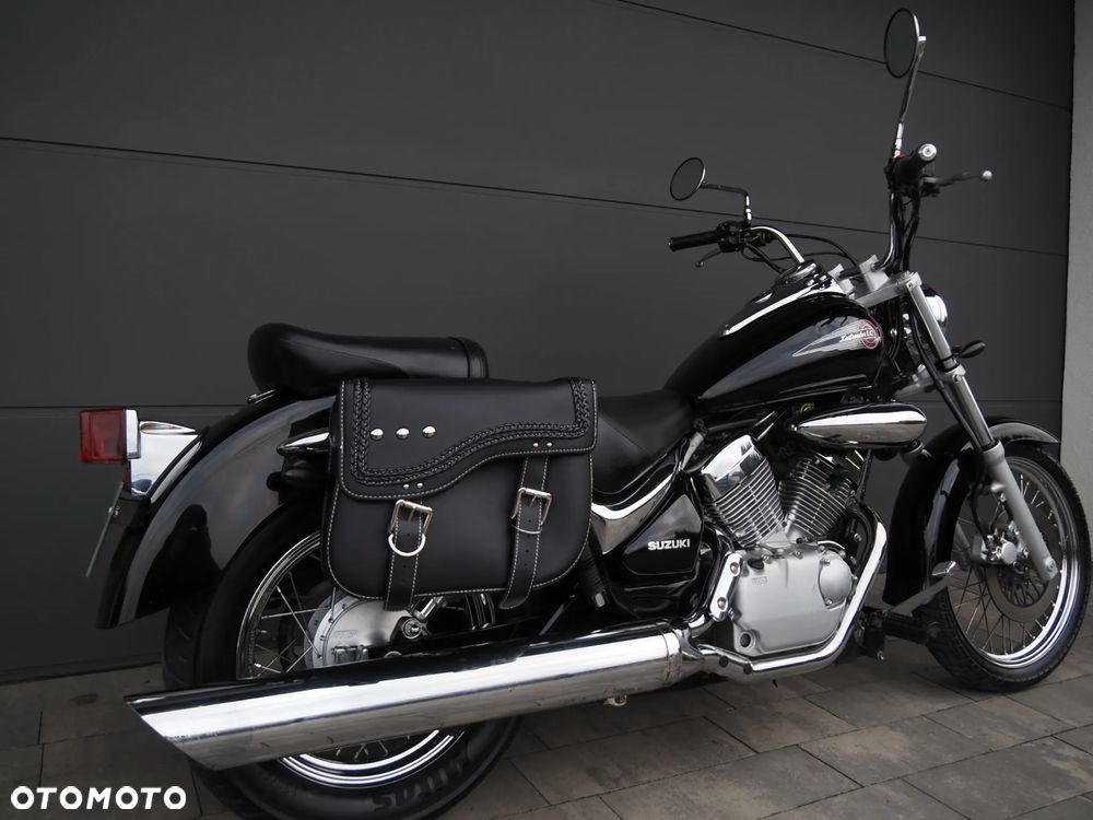 Suzuki Intruder - 6