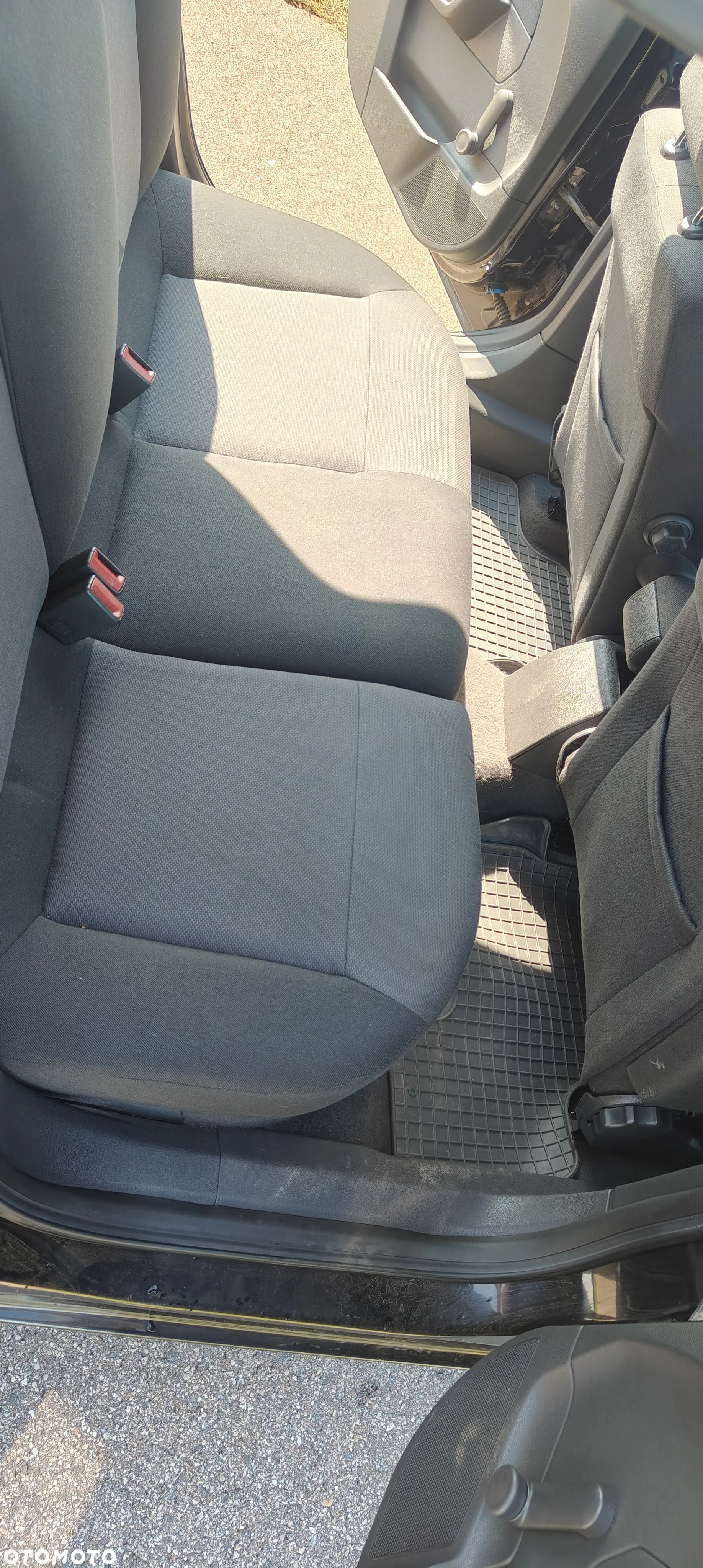 Opel Astra III 1.9 CDTI Essentia - 12