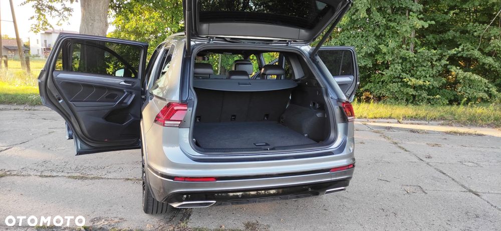 Volkswagen Tiguan 2.0 TDI SCR 4MotION DSG R-Line - 29