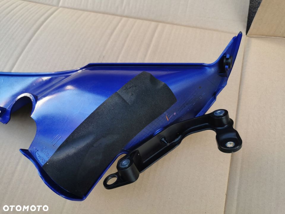 Owiewka boczna YAMAHA R1 RN 22 - 2