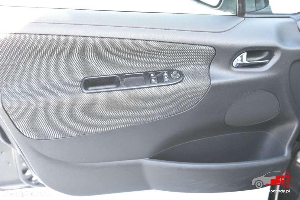 Peugeot 207 - 13