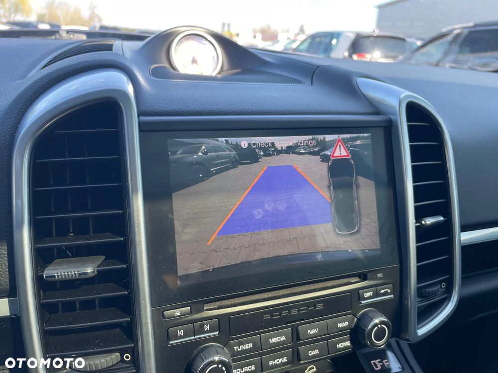 Porsche Cayenne Platinum Edition - 21