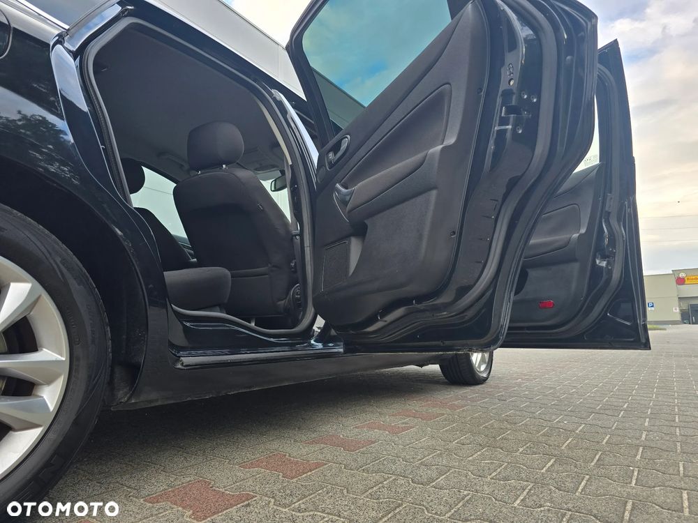 Ford Mondeo 2.0 Ghia - 16