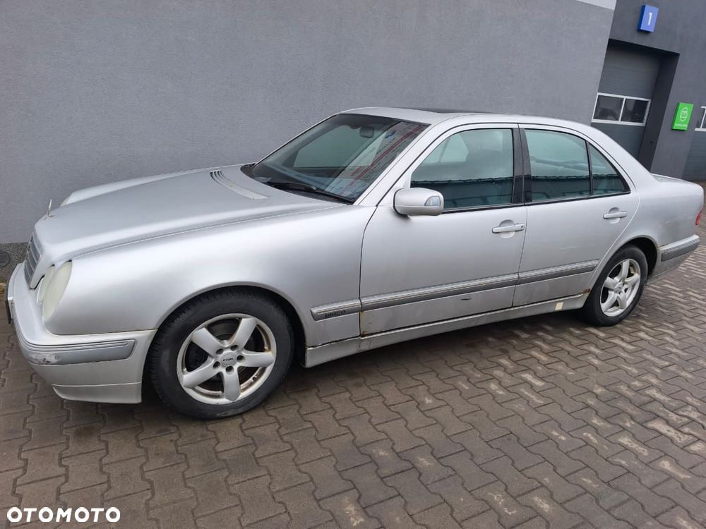 Mercedes-Benz Klasa E - 10