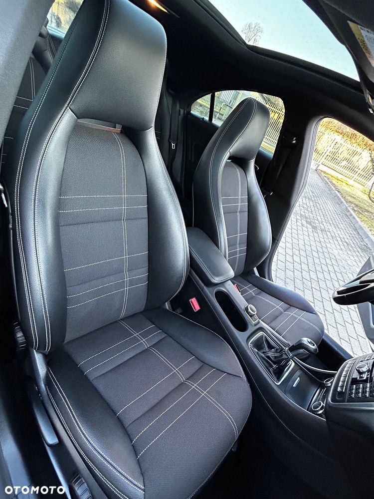 Mercedes-Benz CLA 180 BlueEffICIENCY Edition - 11