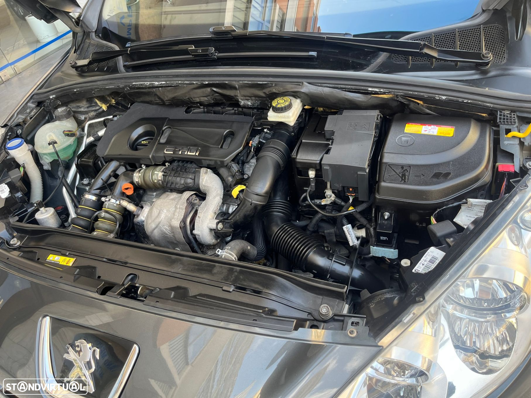 Peugeot 308 1.6 e-HDi Sportium CVM6 - 18