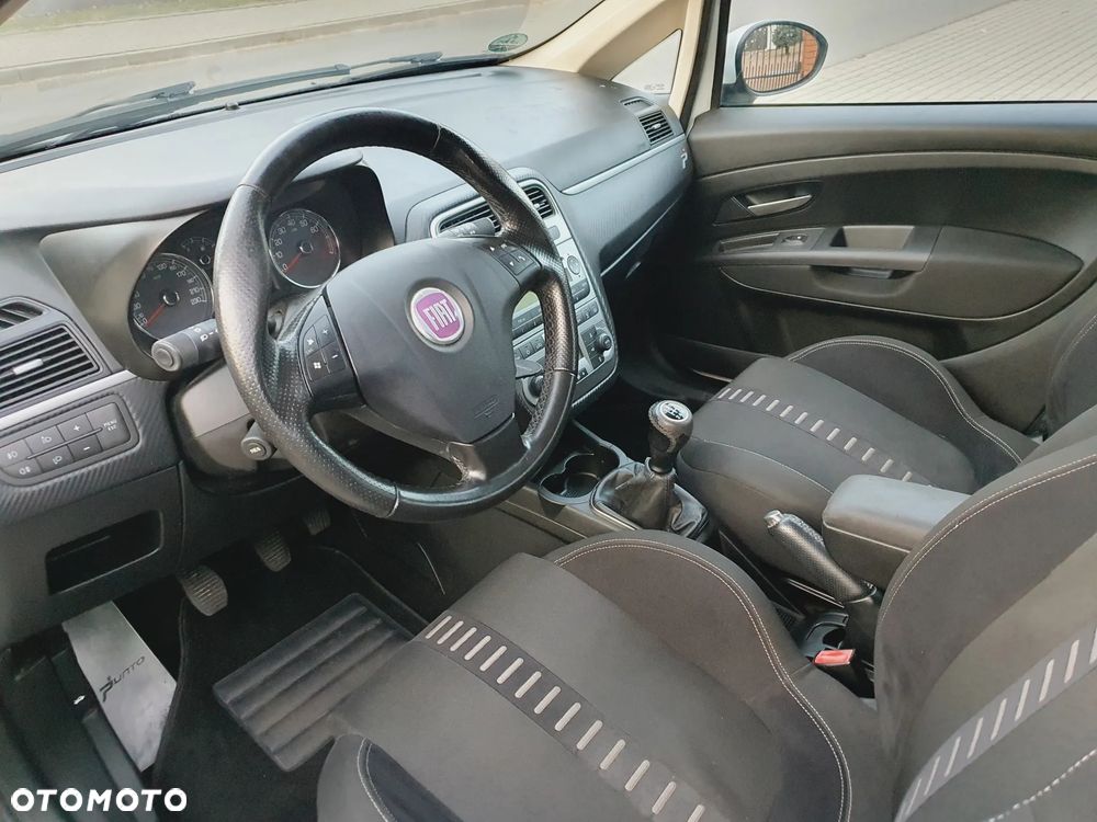 Fiat Grande Punto 1.4 T-Jet 16V Sport - 22