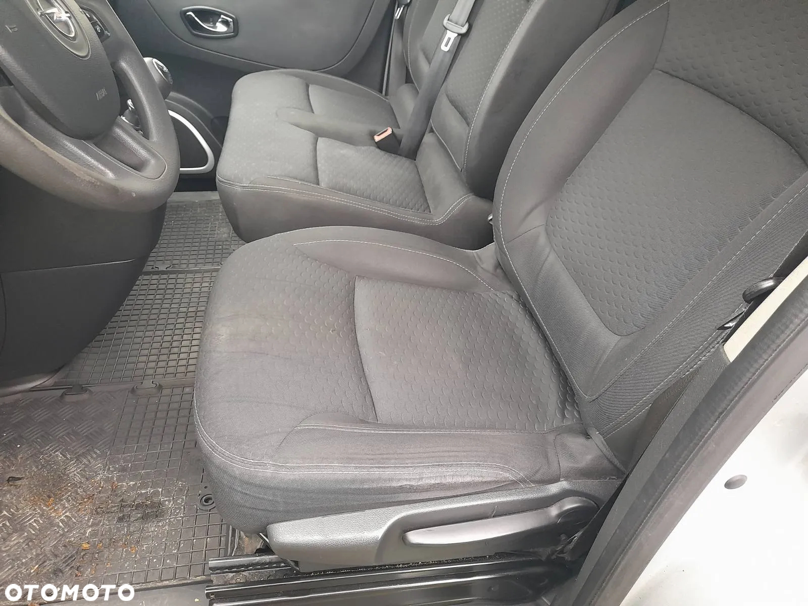 Opel Vivaro - 10