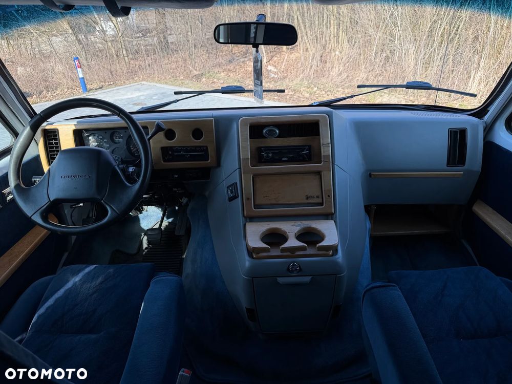 Chevrolet Chevy Van - 18
