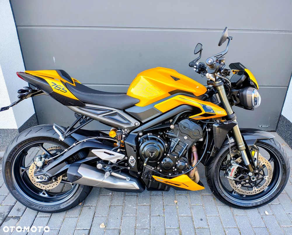 Triumph Street Triple - 15