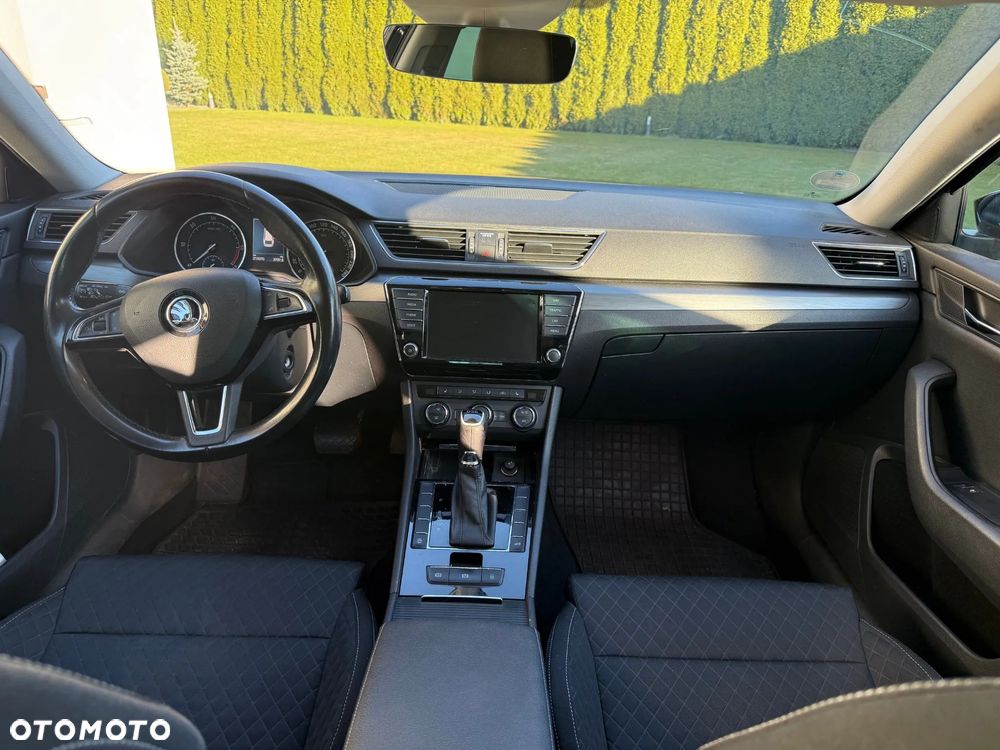 Skoda Superb 2.0 TDI DSG Style - 8