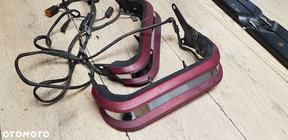 Oświetlenie led na relingi kufrów Harley Electra Road King Touring - 8