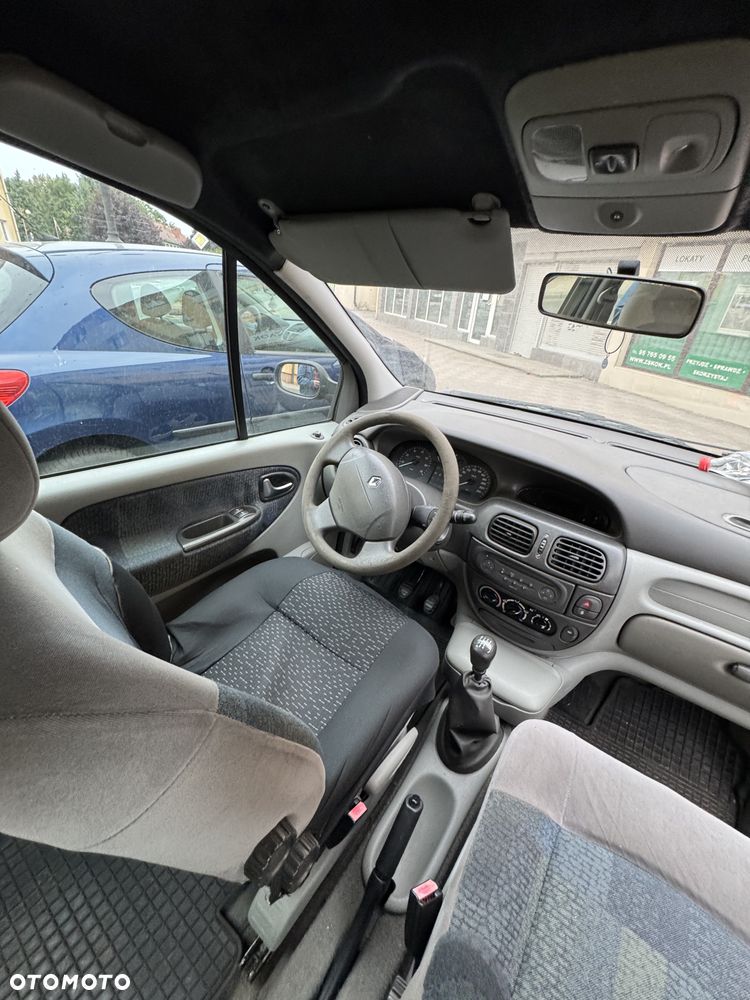 Renault Scenic 1.4 16V Family - 7