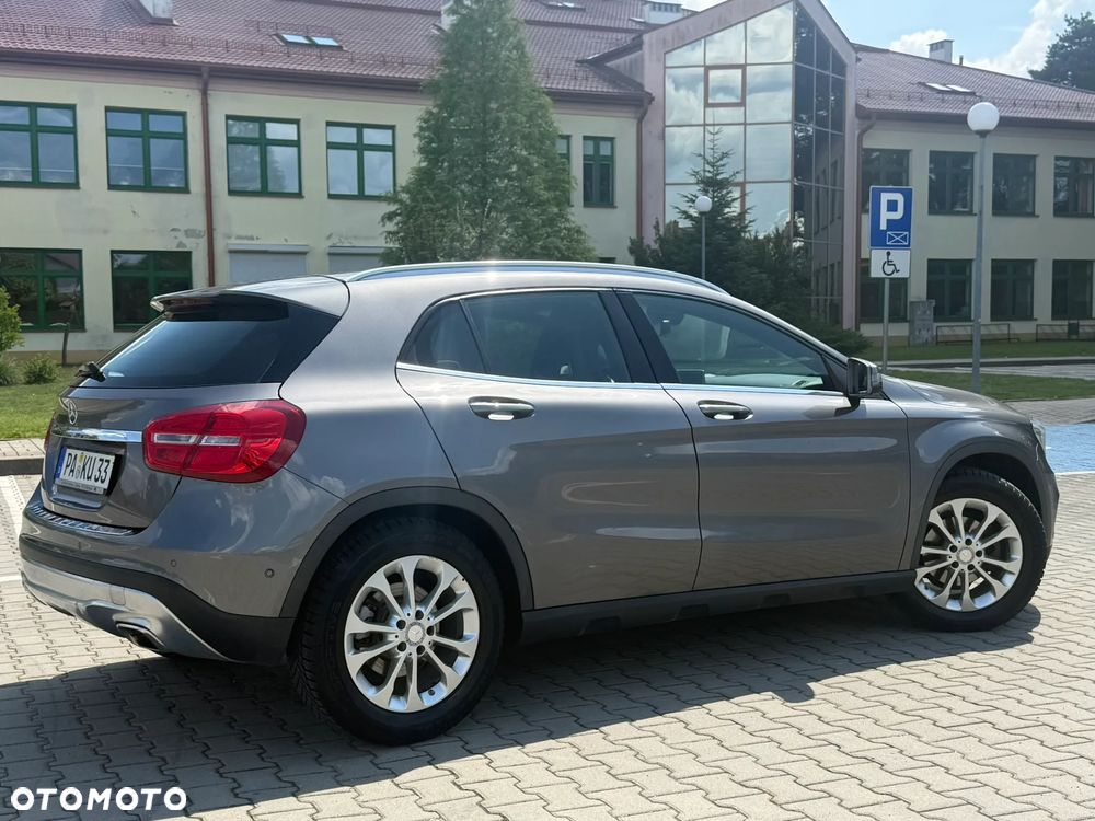 Mercedes-Benz GLA 200 UrbanStyle Edition - 18