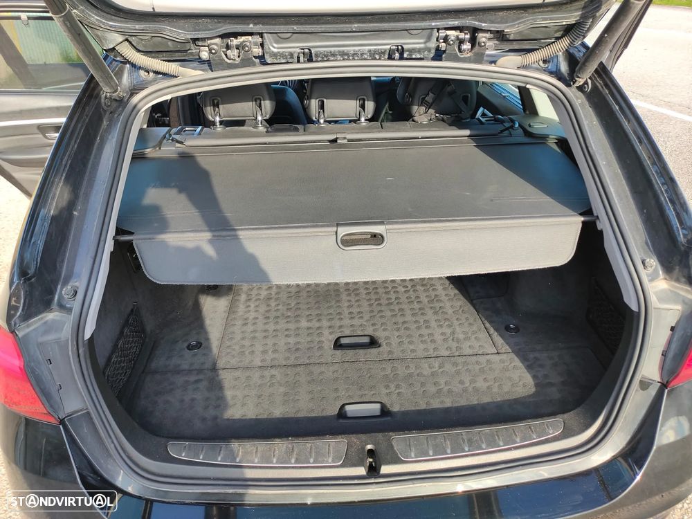 BMW 320 d Line Luxury Auto - 11