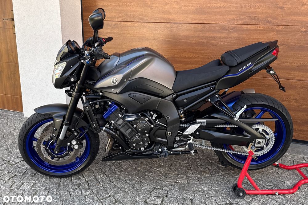 Yamaha FZ8 - 18