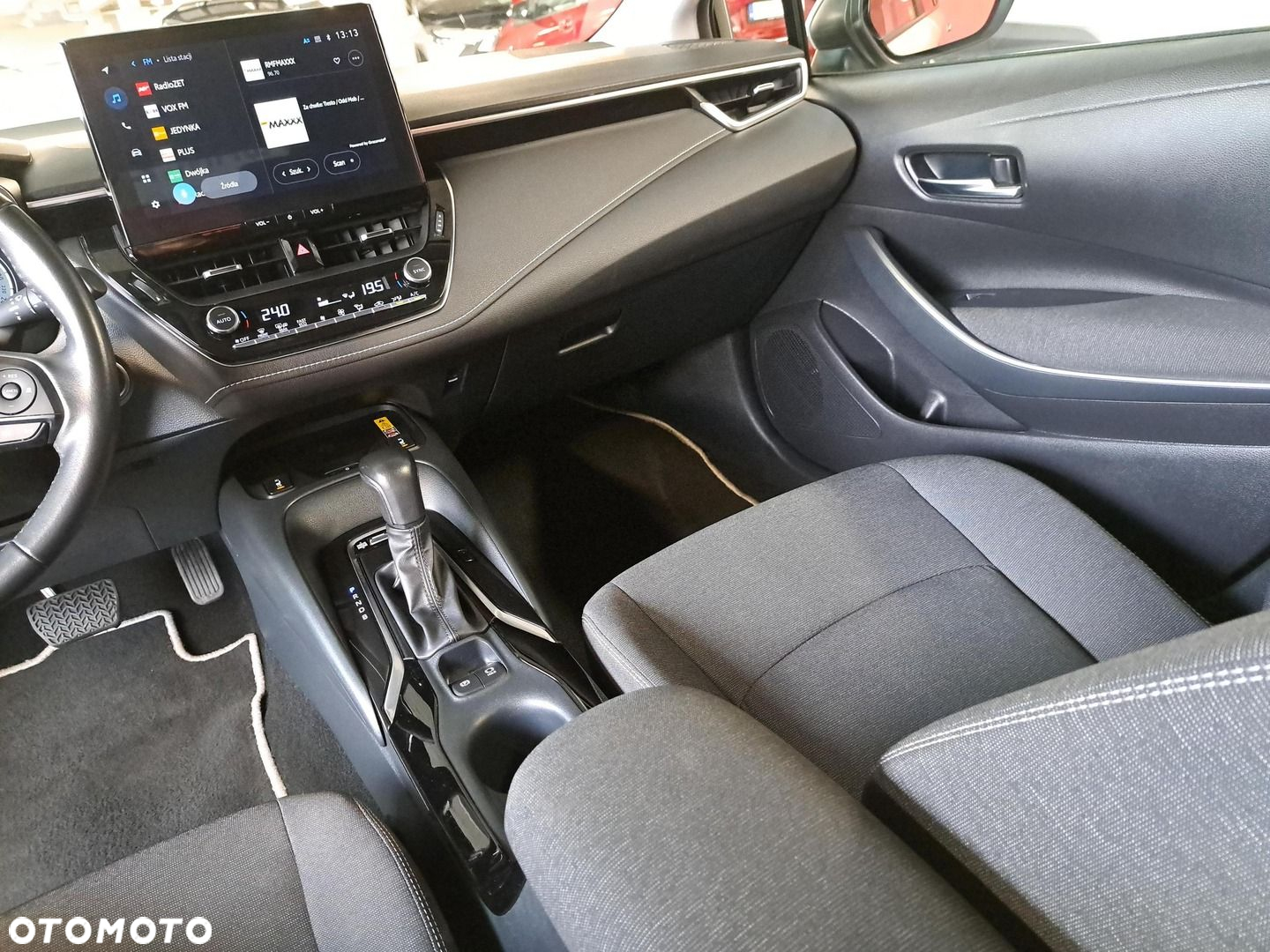 Toyota Corolla 1.8 Hybrid Comfort - 30