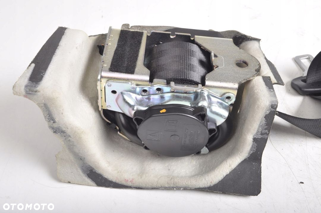 VOLVO V60 II S60 PAS BEZP LEWY TYLNY 642983100E - 4