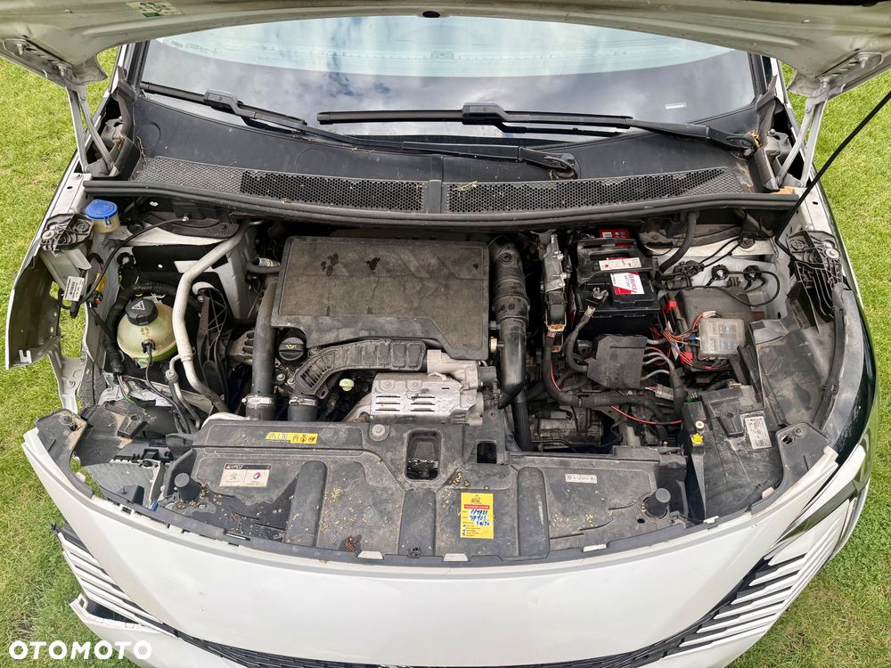 Peugeot 3008 PureTech 130 Stop & Start GPF Allure - 9