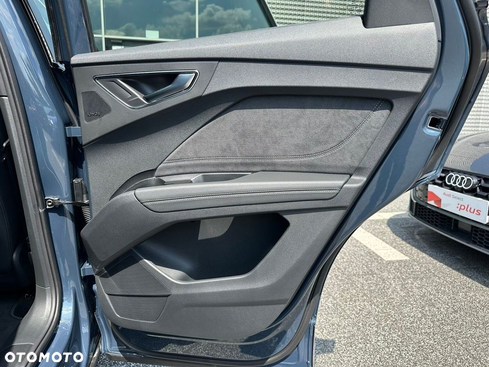 Audi Q4 e-tron - 28