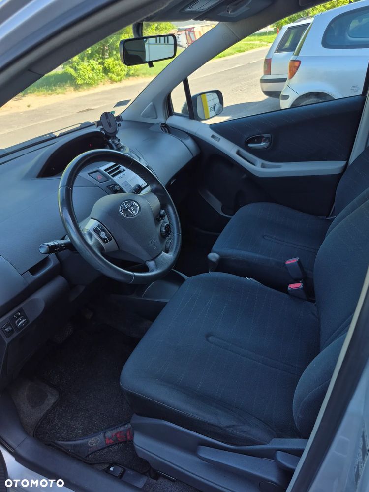 Toyota Yaris - 9