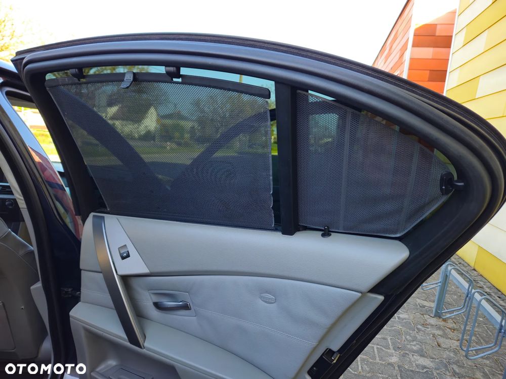 BMW Seria 5 - 32