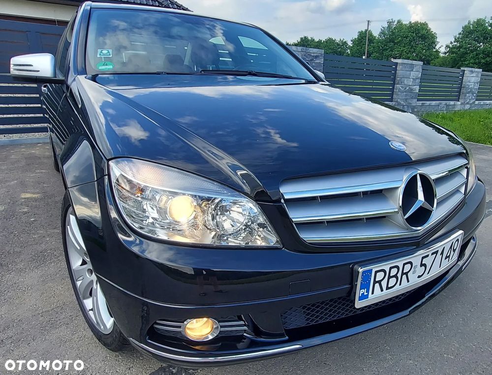 Mercedes-Benz Klasa C 200 CGI Automatik BlueEFFICIENCY Avantgarde - 2